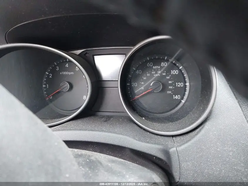 2011 HYUNDAI TUCSON GLS