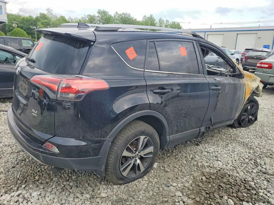 2017 TOYOTA RAV4 XLE  