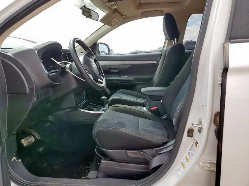 2017 MITSUBISHI OUTLANDER SE  