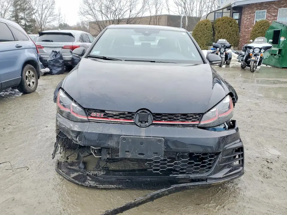2021 VOLKSWAGEN GTI S  
