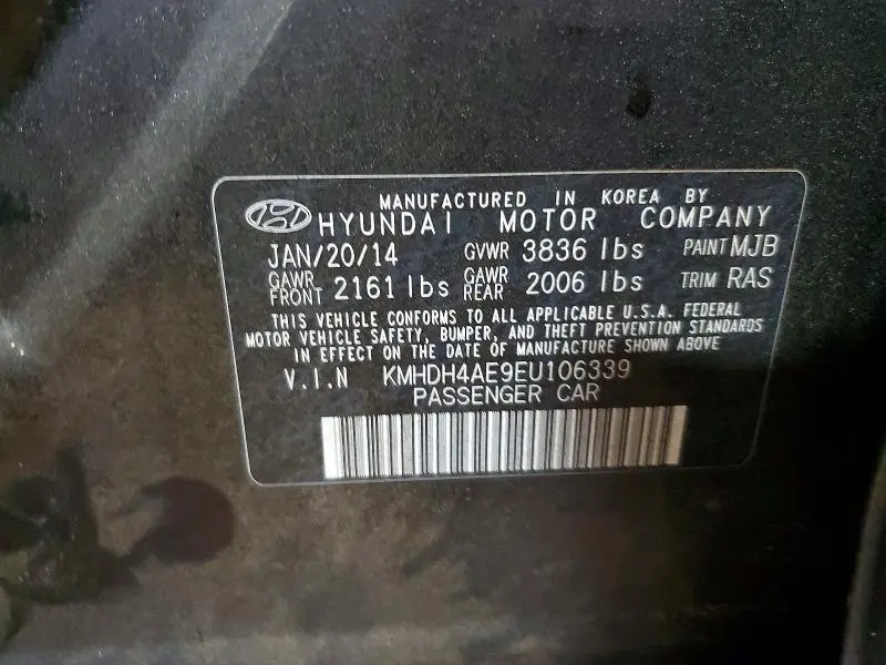 2014 HYUNDAI ELANTRA SE  