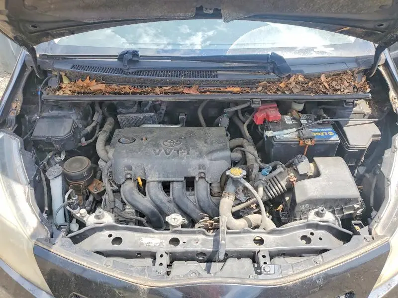 2014 TOYOTA YARIS 5-DOOR SE  