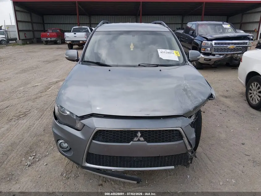2013 MITSUBISHI OUTLANDER SE