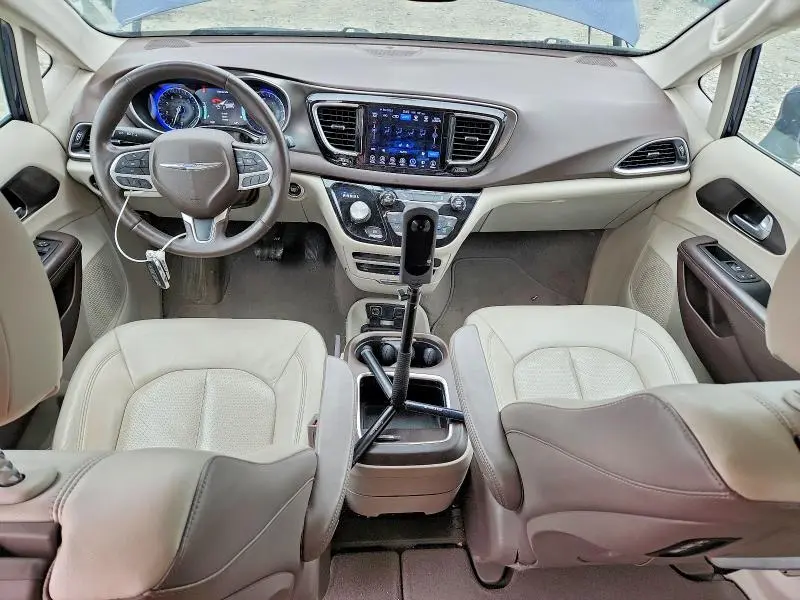 2017 CHRYSLER PACIFICA TOURING L PLUS  