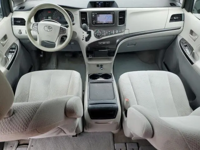 2013 TOYOTA SIENNA LE  