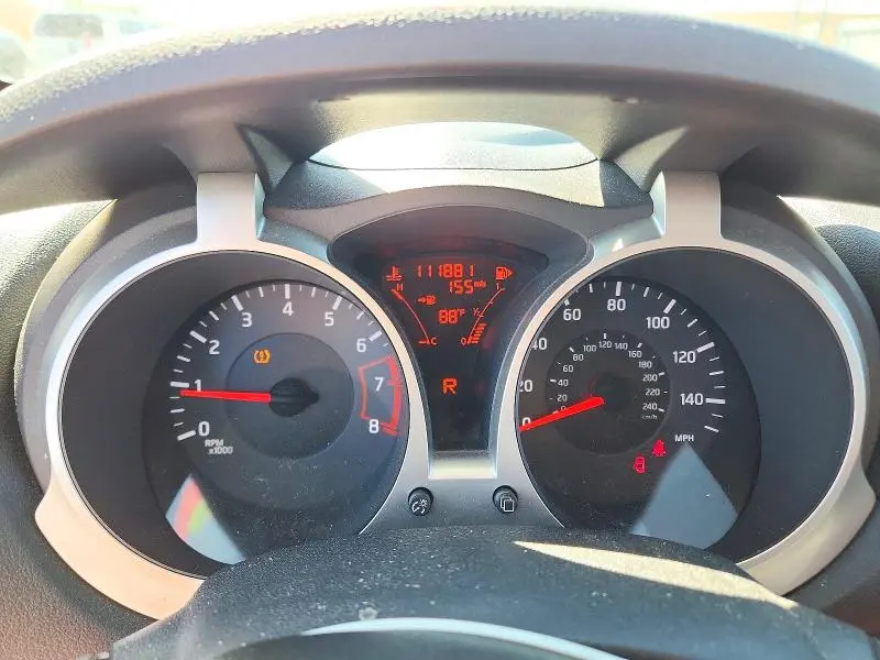 2011 NISSAN JUKE S  