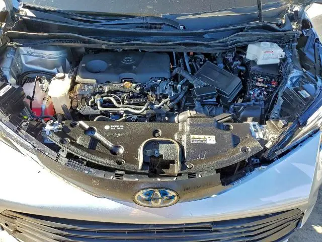 2021 TOYOTA SIENNA XLE 8-PASSENGER  