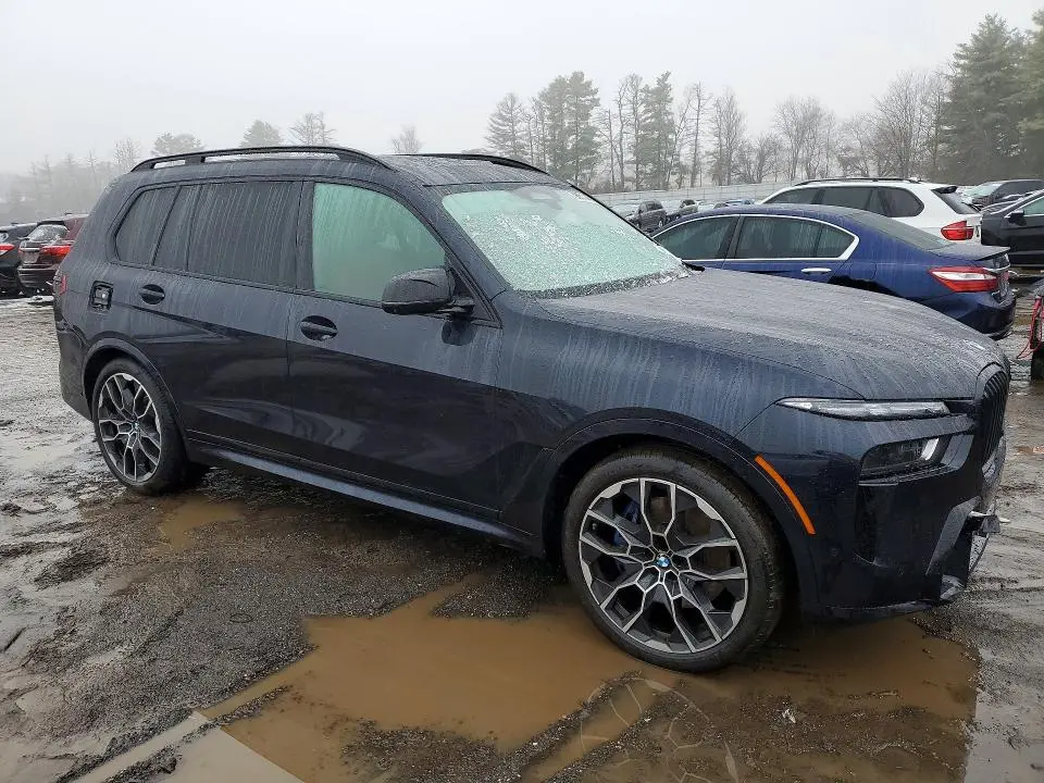 2025 BMW X7 M60I  