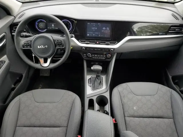 2022 KIA NIRO LX  