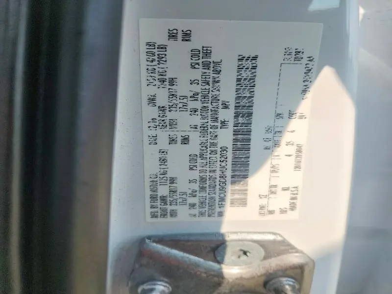 2017 FORD ESCAPE SE  