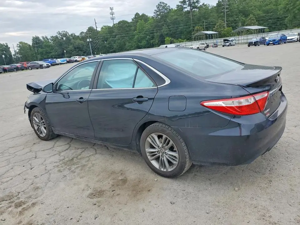 2015 TOYOTA CAMRY SE  
