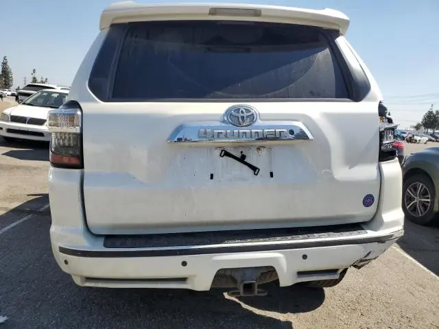 2011 TOYOTA 4RUNNER SR5  