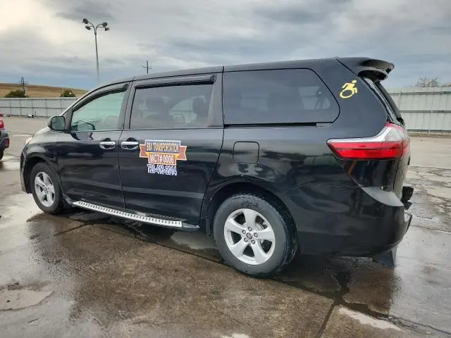 2020 TOYOTA SIENNA L  