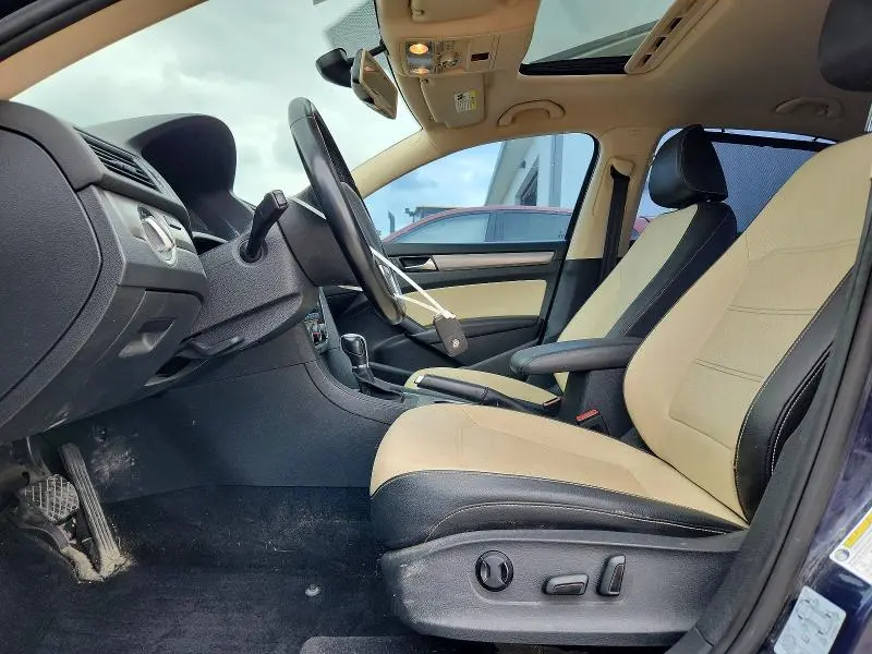 2014 VOLKSWAGEN PASSAT SE  