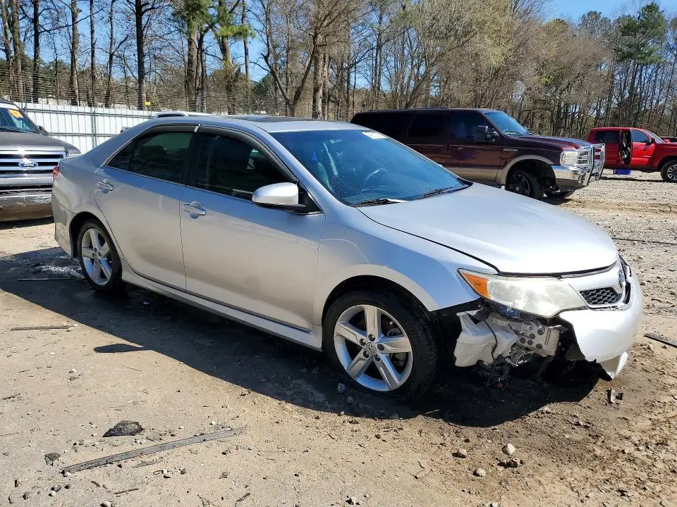 2013 TOYOTA CAMRY SE  