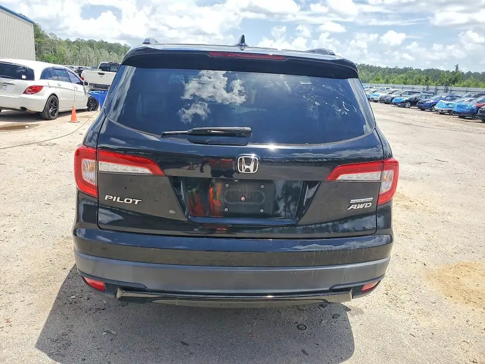 2021 HONDA PILOT SE  