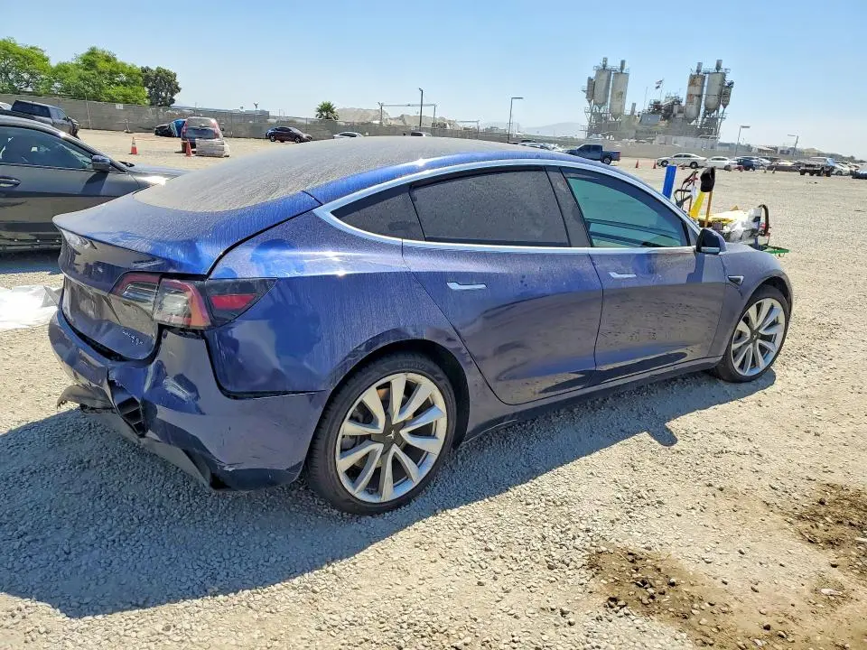 2018 TESLA MODEL 3   