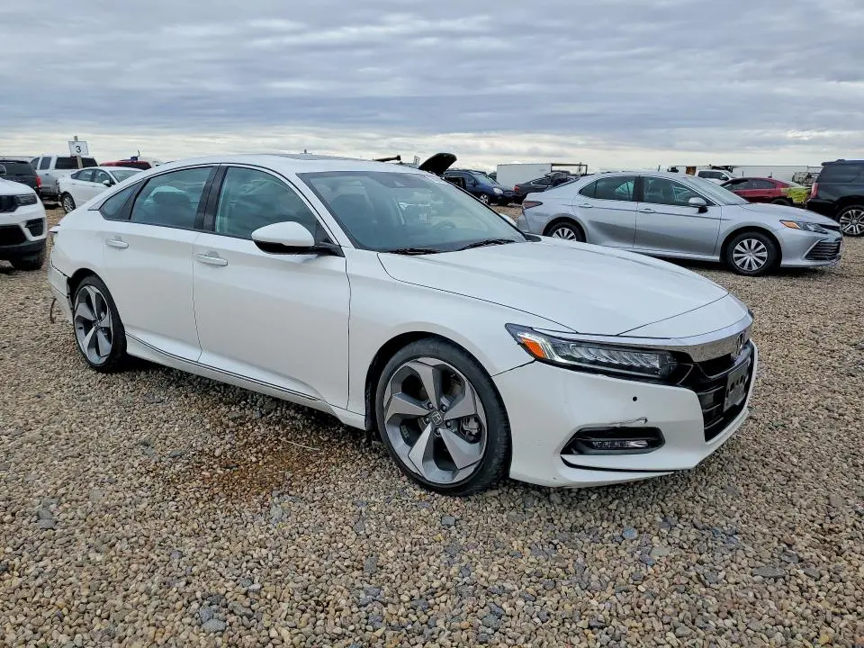 2019 HONDA ACCORD TOURING  