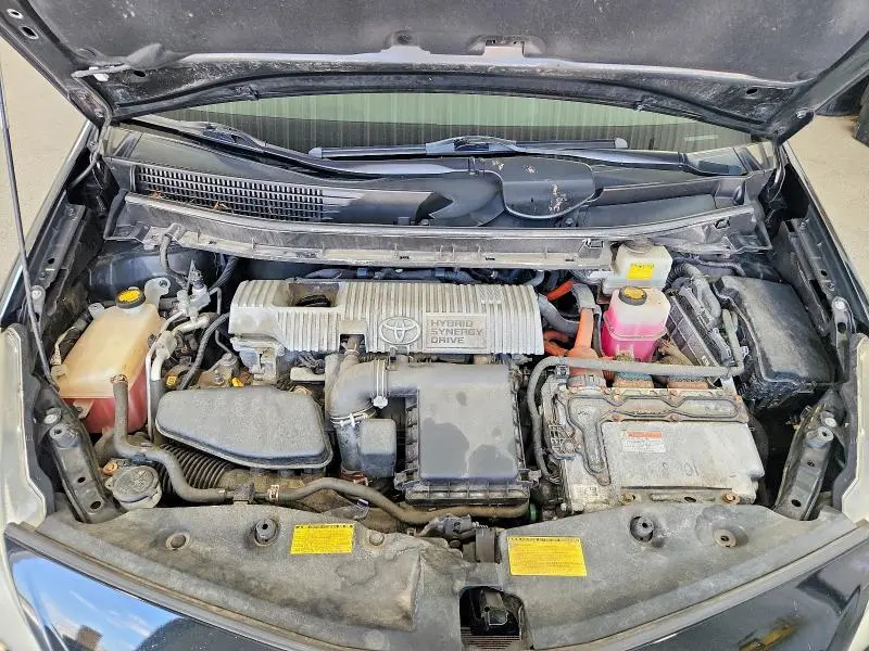 2013 TOYOTA PRIUS V THREE  