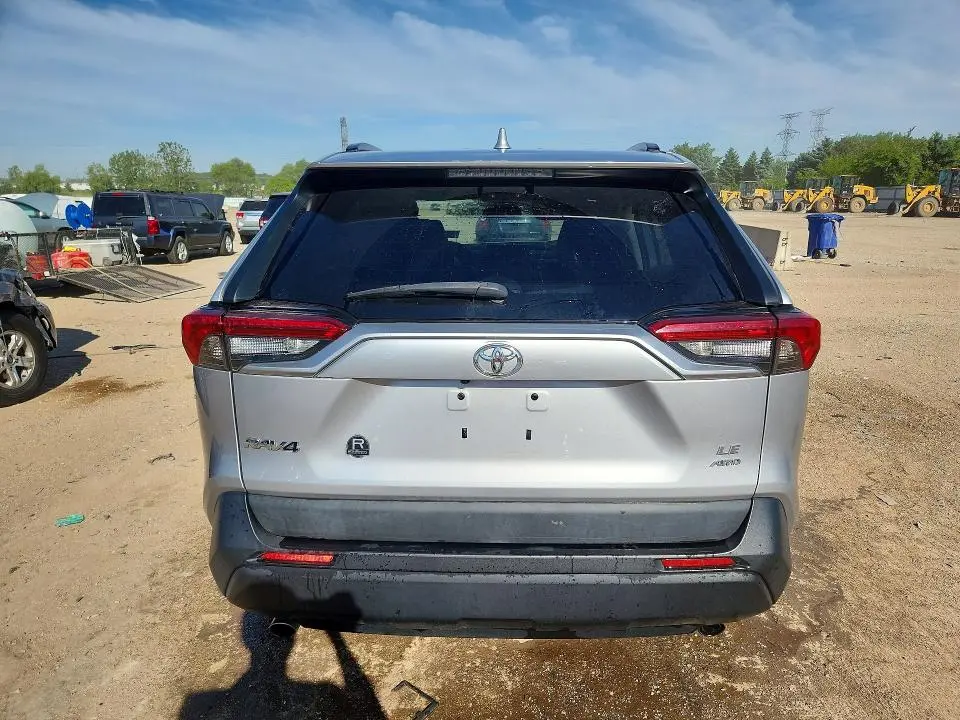 2019 TOYOTA RAV4 LE  