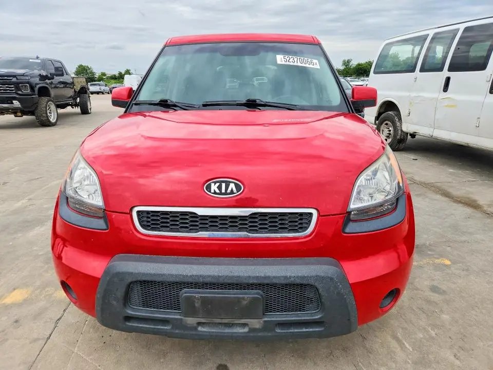 2011 KIA SOUL +  