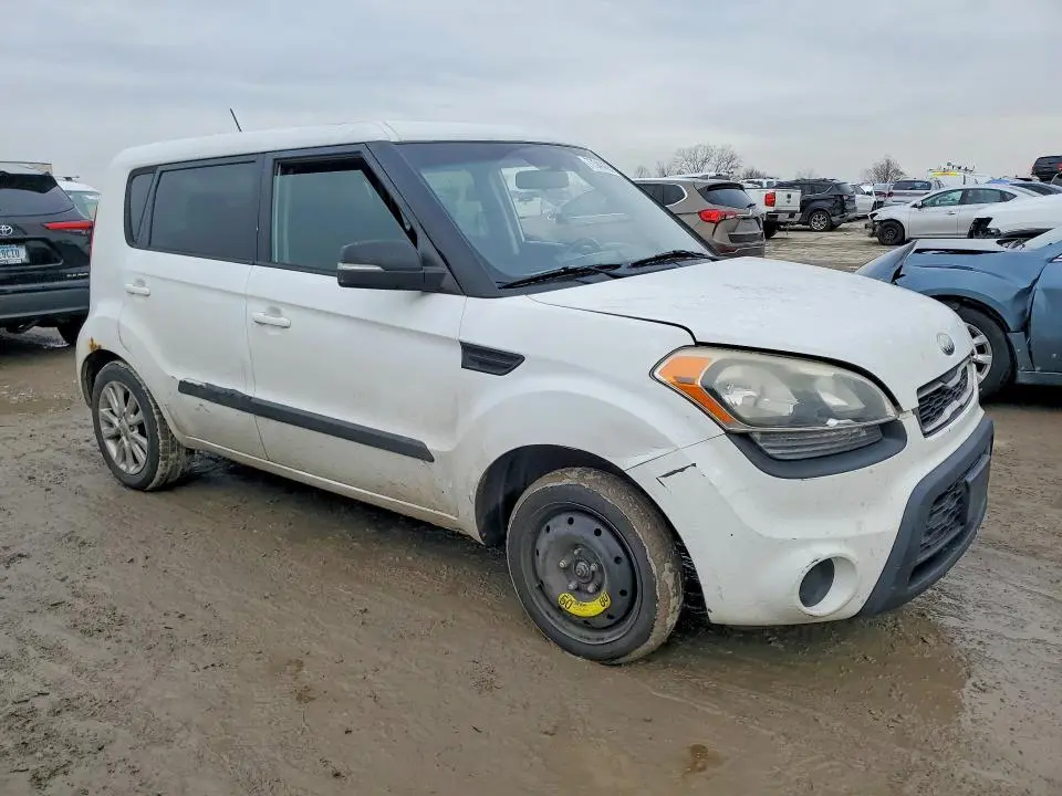 2013 KIA SOUL +  