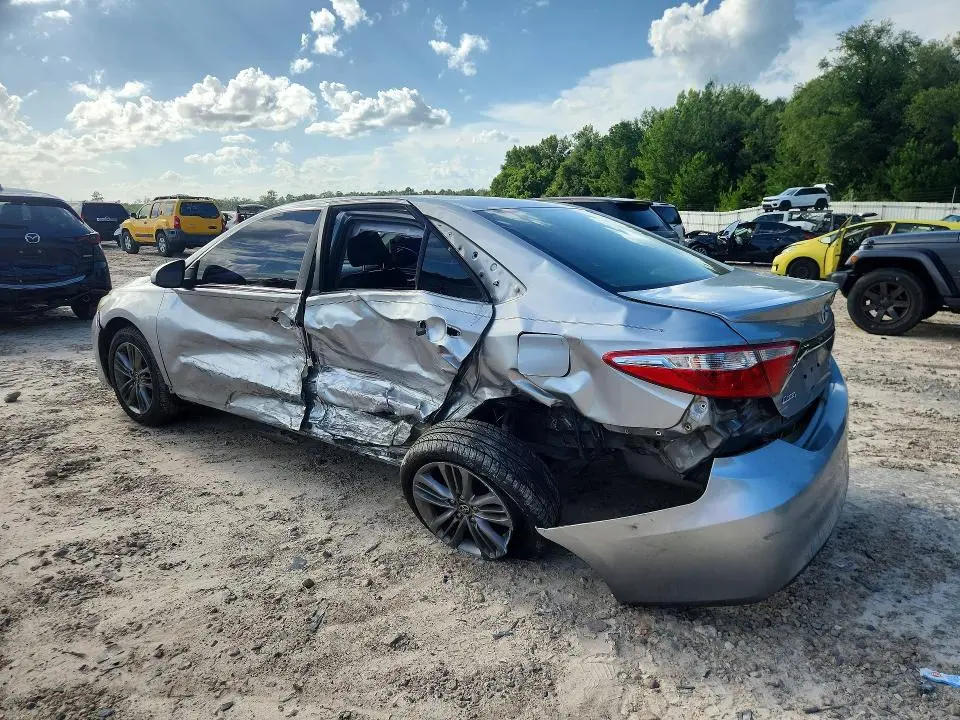 2017 TOYOTA CAMRY SE  