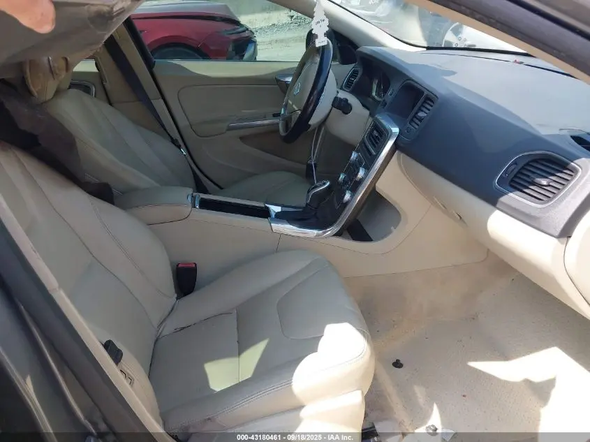 2016 VOLVO S60 T5 PREMIER