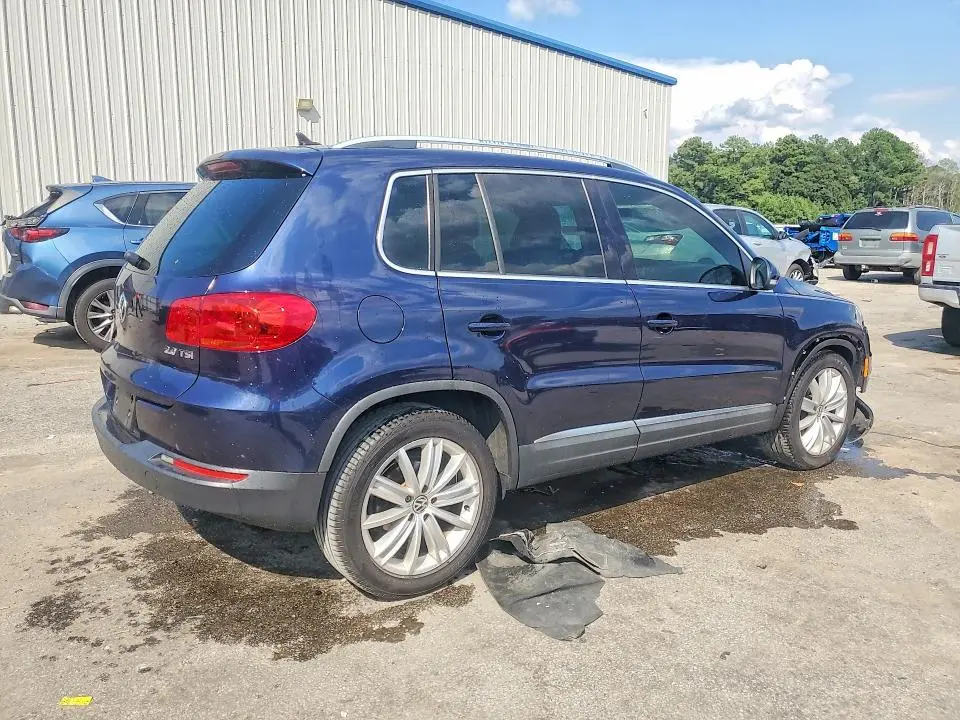 2012 VOLKSWAGEN TIGUAN S  