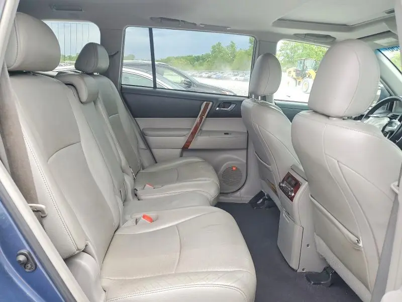 2013 TOYOTA HIGHLANDER LIMITED  