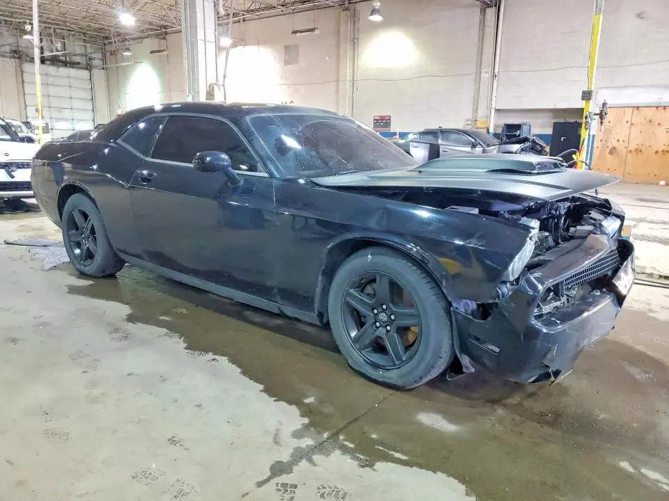 2012 DODGE CHALLENGER SXT  