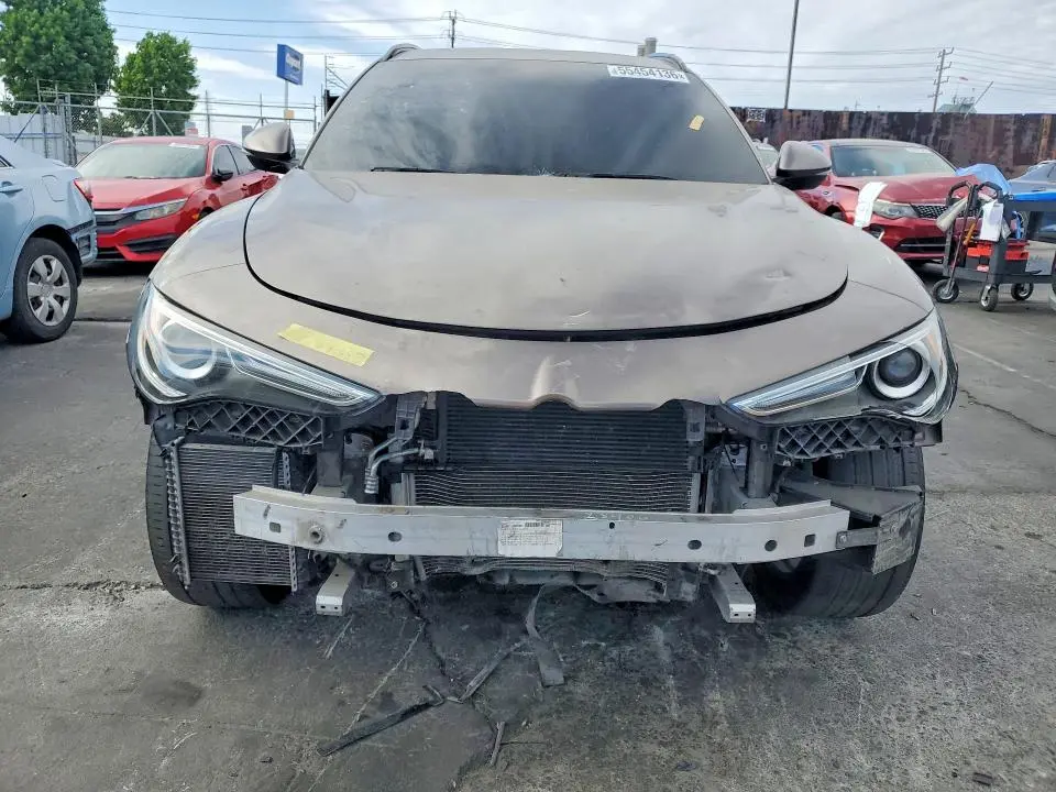 2019 ALFA ROMEO STELVIO   