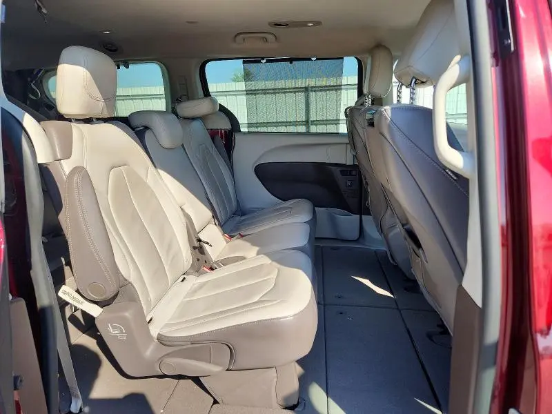2017 CHRYSLER PACIFICA TOURING L PLUS  