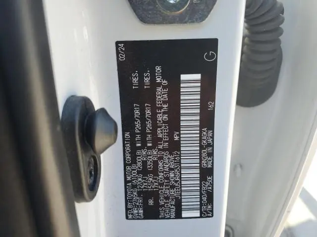 2024 TOYOTA 4RUNNER SR5  