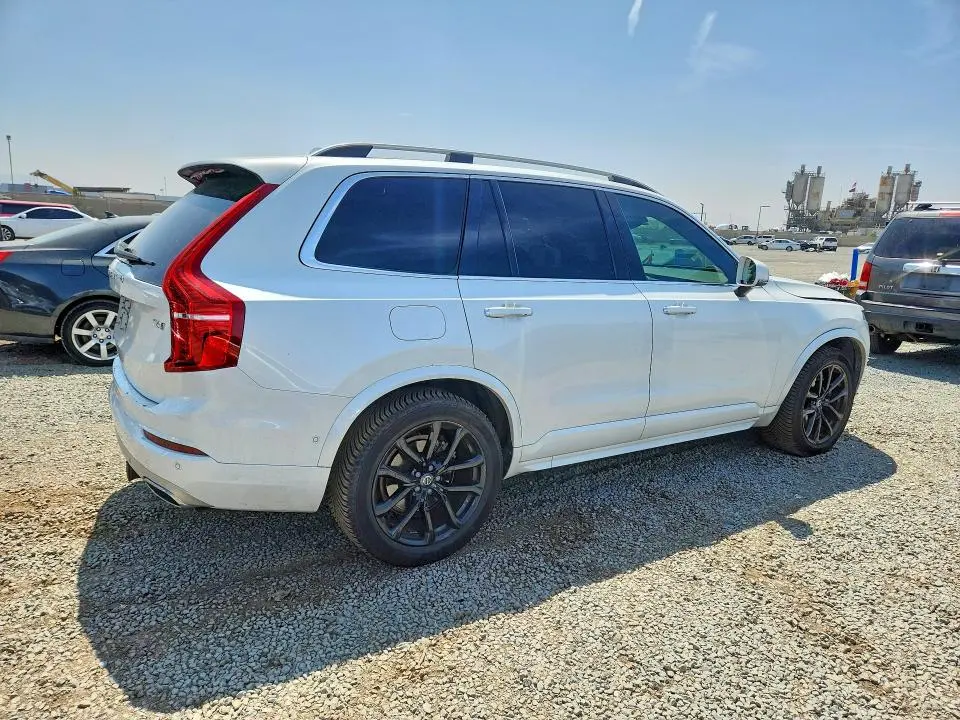 2018 VOLVO XC90 T6  