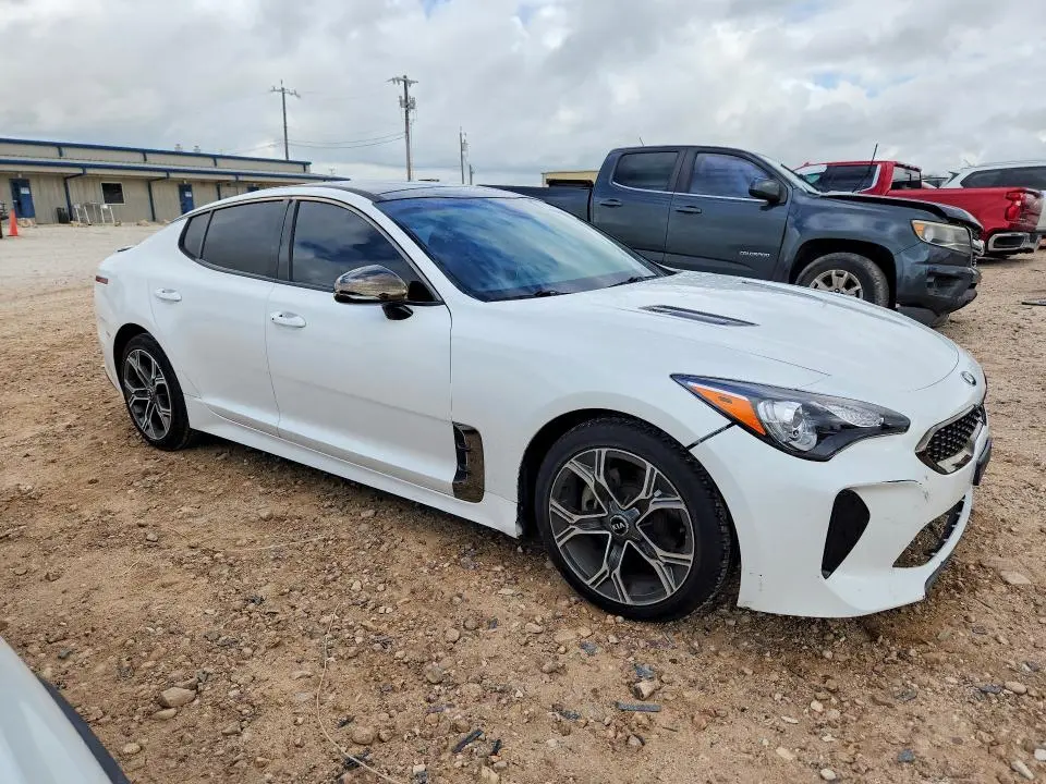 2020 KIA STINGER GT-LINE  