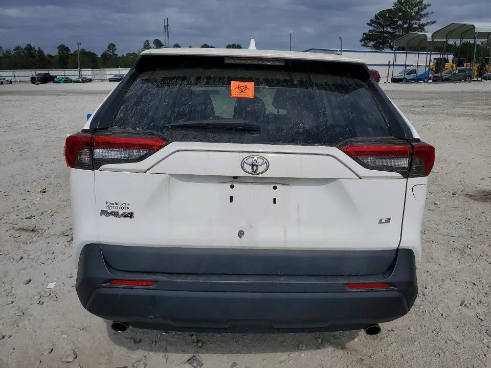 2019 TOYOTA RAV4 LE  