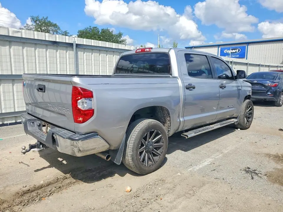 2018 TOYOTA TUNDRA CREWMAX SR5  