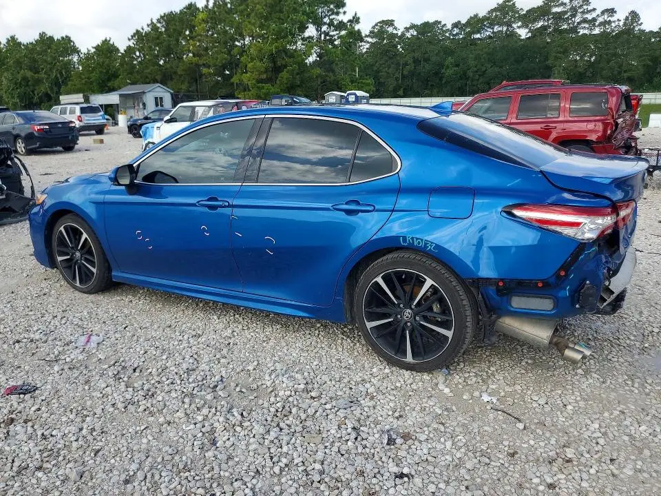 2020 TOYOTA CAMRY XSE  