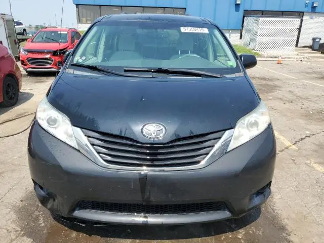 2011 TOYOTA SIENNA LE  