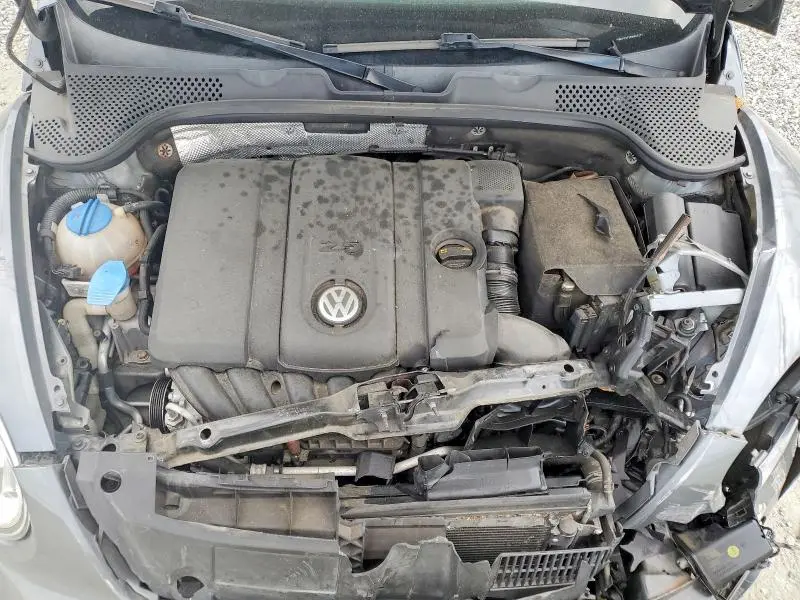 2013 VOLKSWAGEN BEETLE   