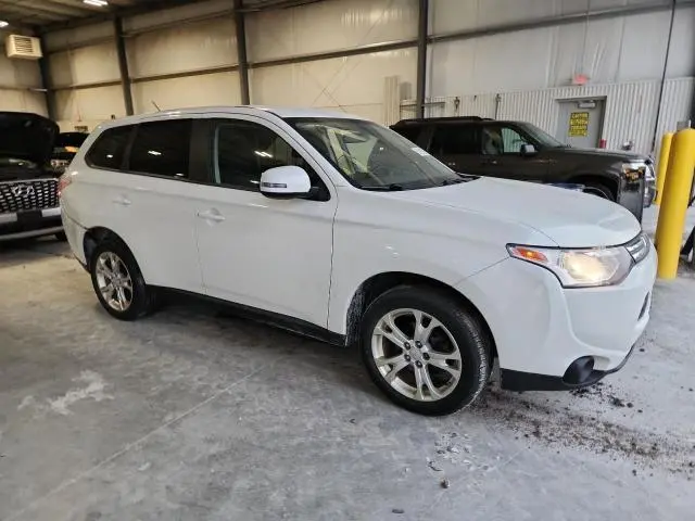 2014 MITSUBISHI OUTLANDER SE  