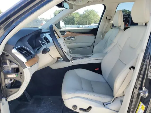 2021 VOLVO XC90 T5 MOMENTUM  