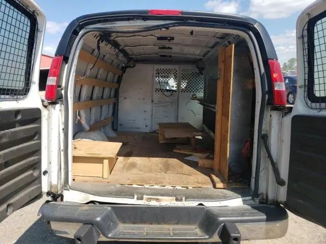 2017 GMC SAVANA G2500  