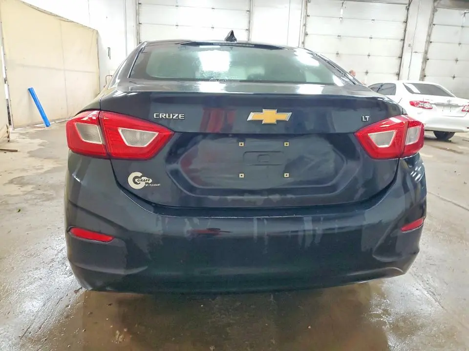 2018 CHEVROLET CRUZE LT  