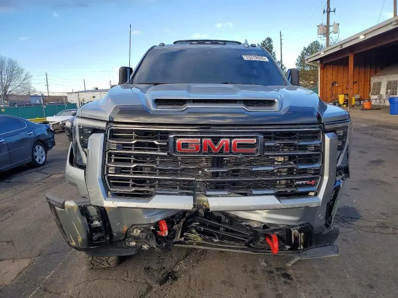 2024 GMC SIERRA K2500 AT4  