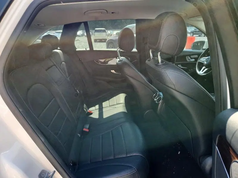 2020 MERCEDES-BENZ GLC 300  