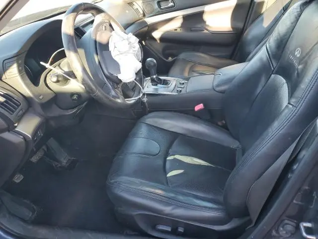 2011 INFINITI G37   