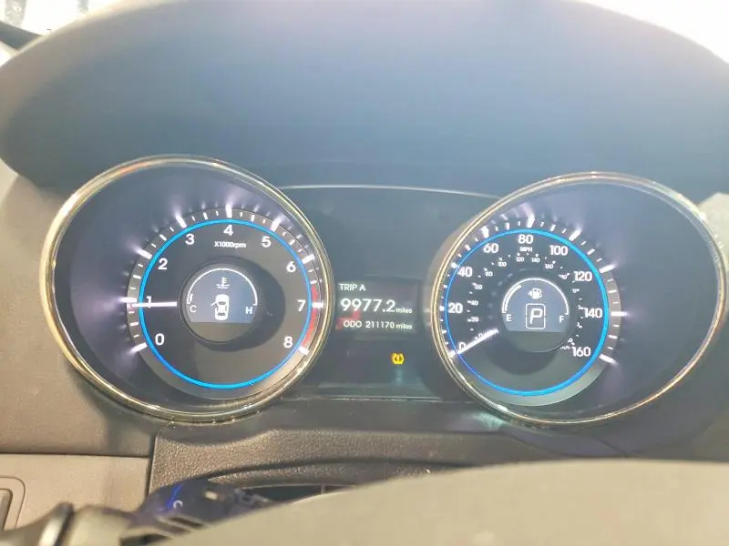2011 HYUNDAI SONATA GLS  
