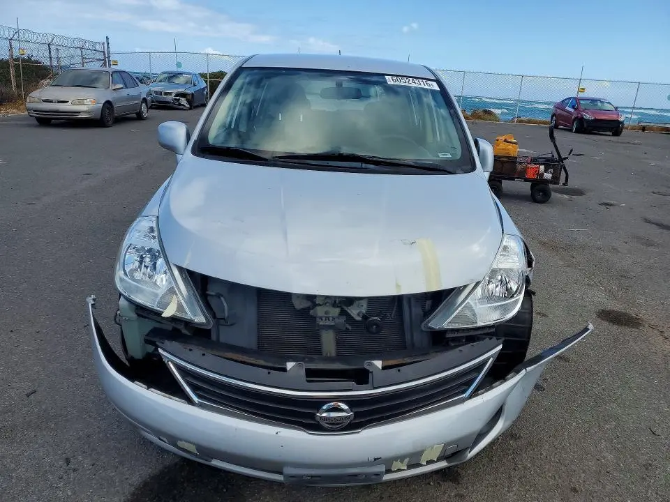 2010 NISSAN VERSA S  